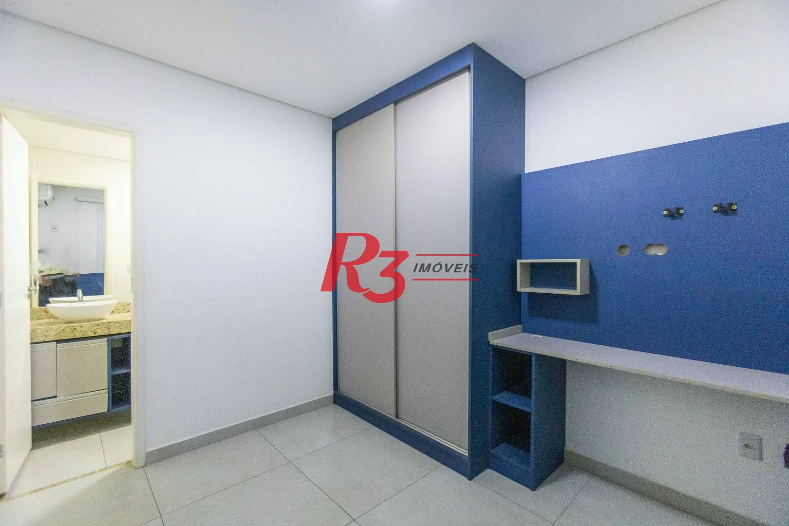 Sobrado com 2 dormitórios à venda, 100 m² por R$ 785.000,00 - Campo Grande - Santos/SP