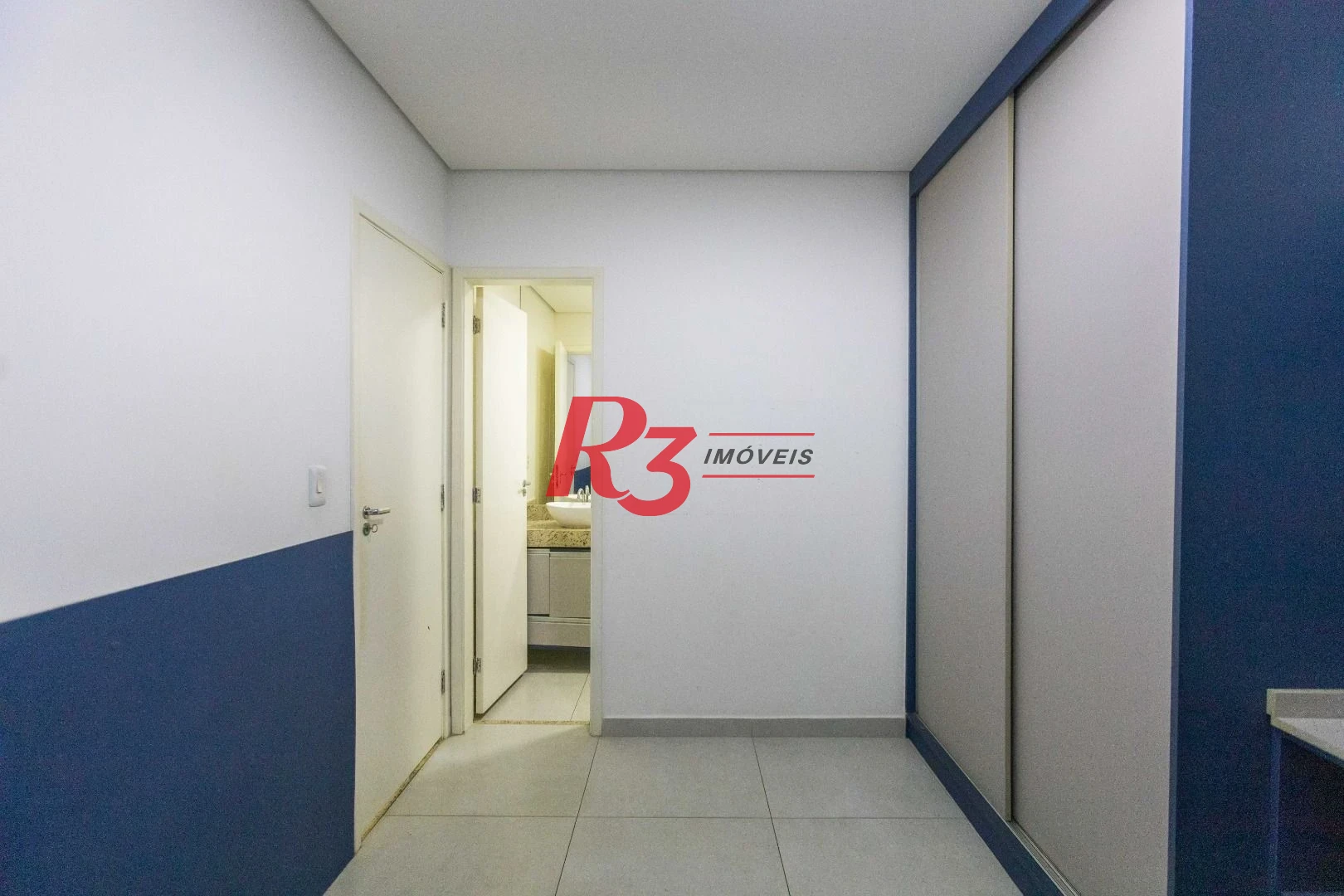 Sobrado com 2 dormitórios à venda, 100 m² por R$ 785.000,00 - Campo Grande - Santos/SP