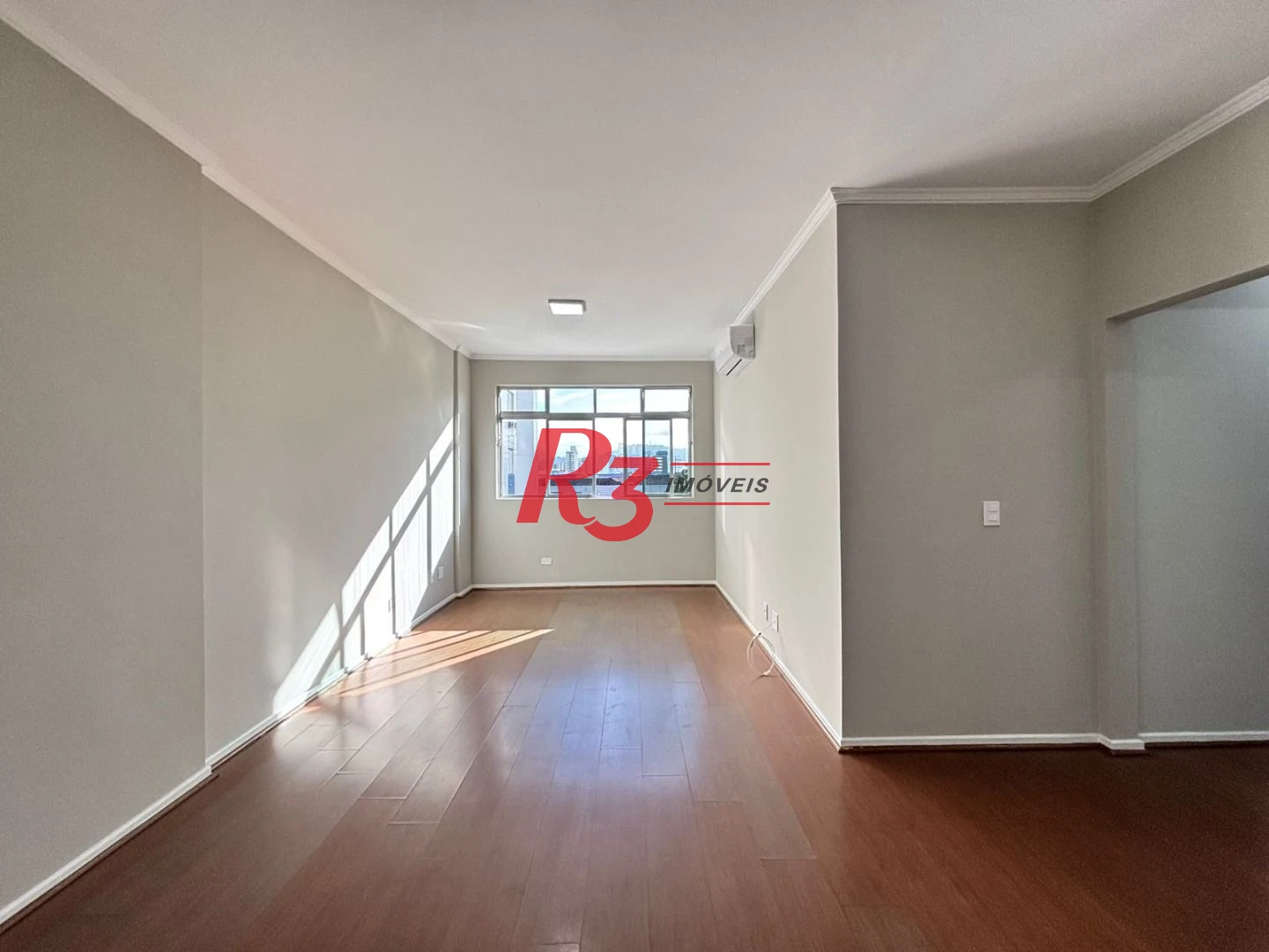 Apartamento com 2 dormitórios com dependência, garagem demarcada, para alugar, 115 m² por R$ 5.622/mês - Gonzaga - Santos/SP