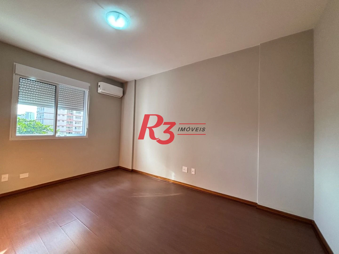 Apartamento com 2 dormitórios com dependência, garagem demarcada, para alugar, 115 m² por R$ 5.622/mês - Gonzaga - Santos/SP