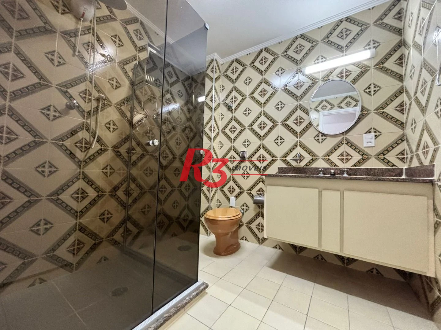 Apartamento com 2 dormitórios com dependência, garagem demarcada, para alugar, 115 m² por R$ 5.622/mês - Gonzaga - Santos/SP