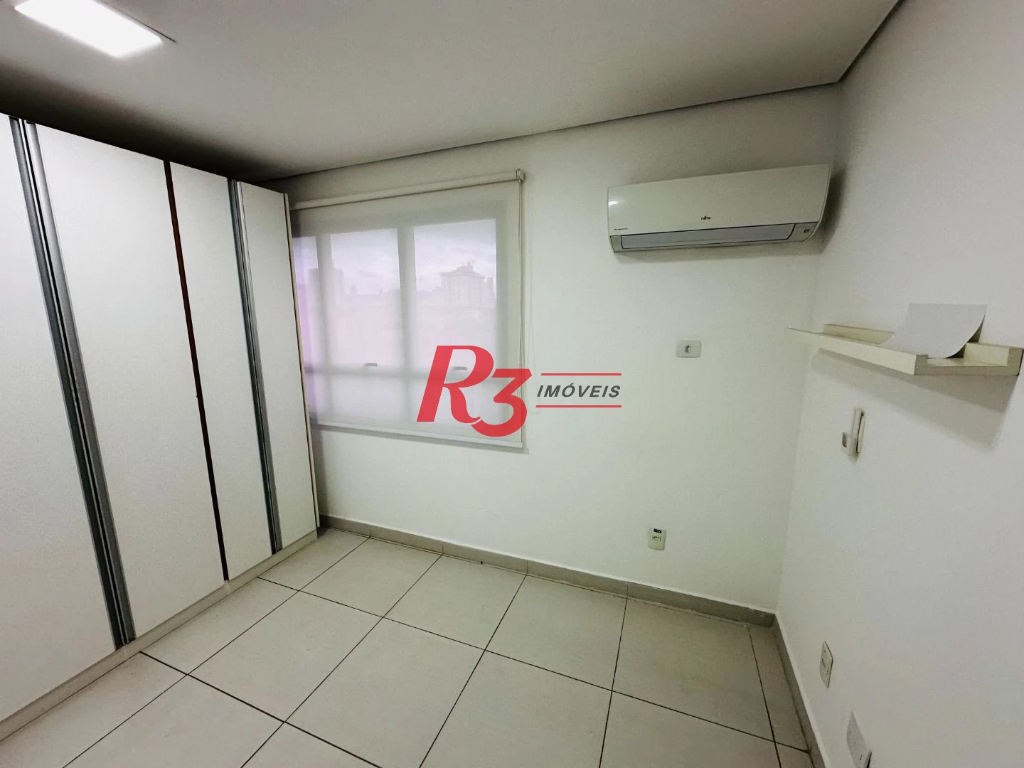 Conjunto para alugar, 80 m² por R$ 4.800,00/mês - Macuco - Santos/SP