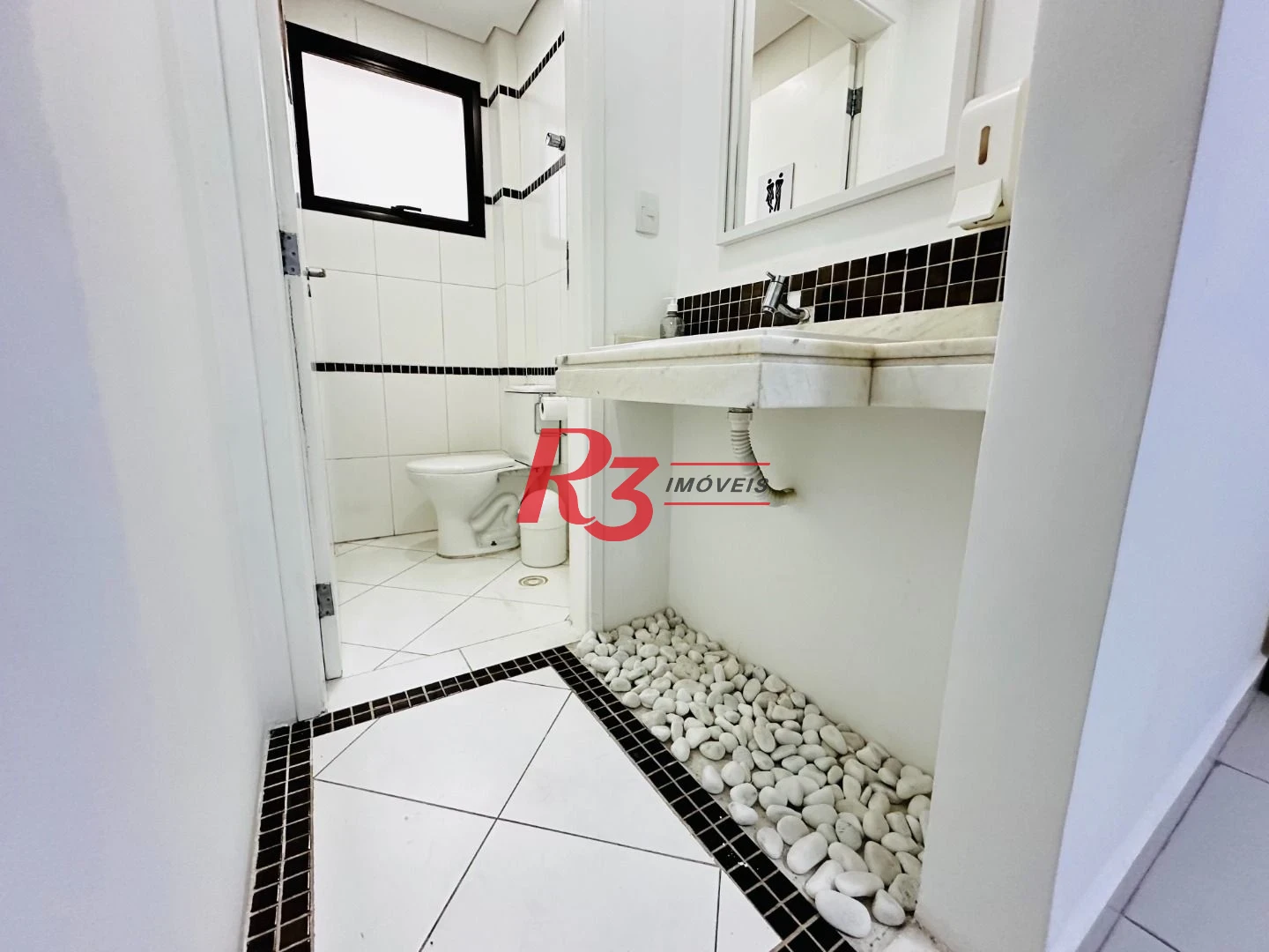 Conjunto para alugar, 80 m² por R$ 4.800,00/mês - Macuco - Santos/SP