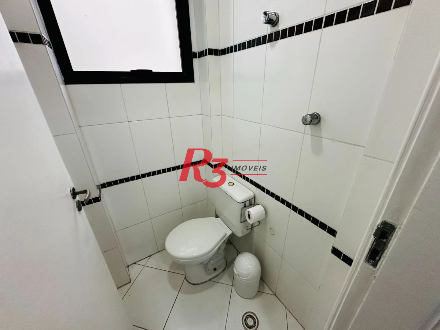 Conjunto para alugar, 80 m² por R$ 4.800,00/mês - Macuco - Santos/SP