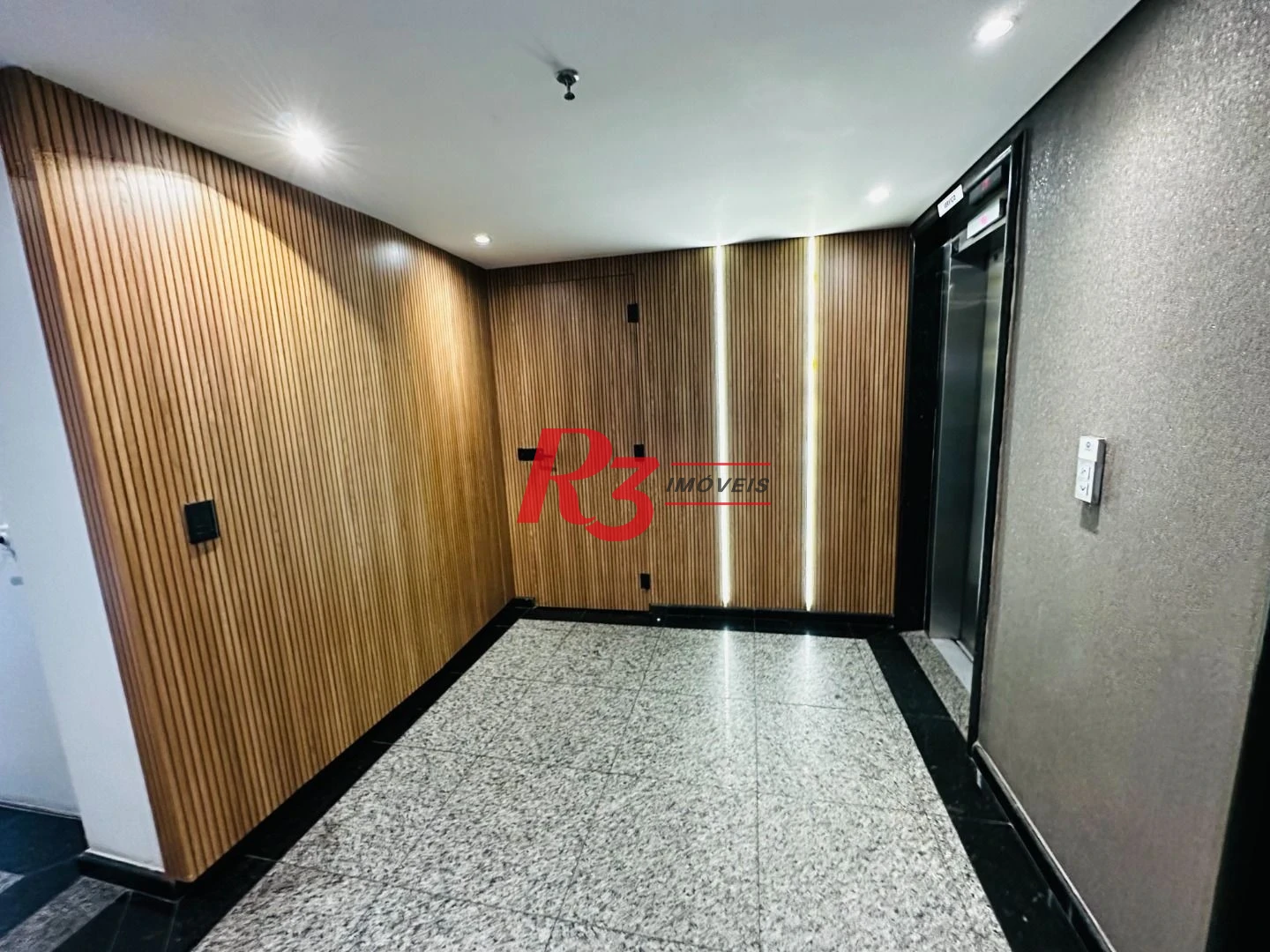 Conjunto para alugar, 80 m² por R$ 4.800,00/mês - Macuco - Santos/SP