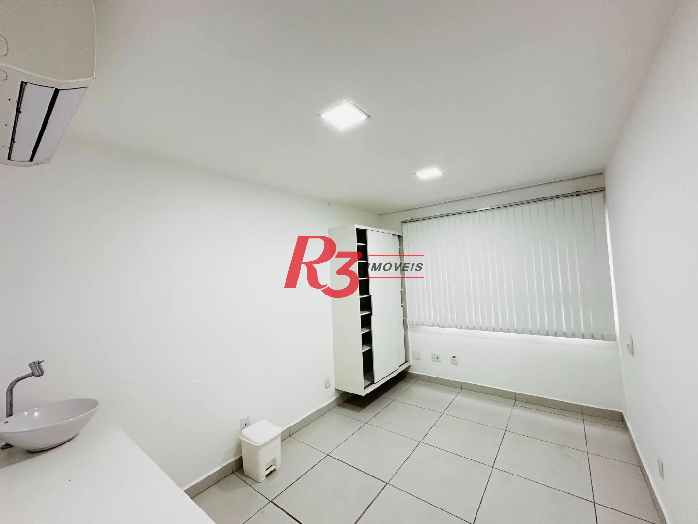 Conjunto para alugar, 80 m² por R$ 4.800,00/mês - Macuco - Santos/SP