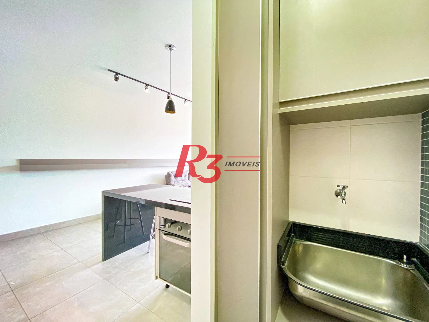 Apartamento com 1 dormitório para alugar, 53 m² por R$ 5.800,02/mês - Pompéia - Santos/SP