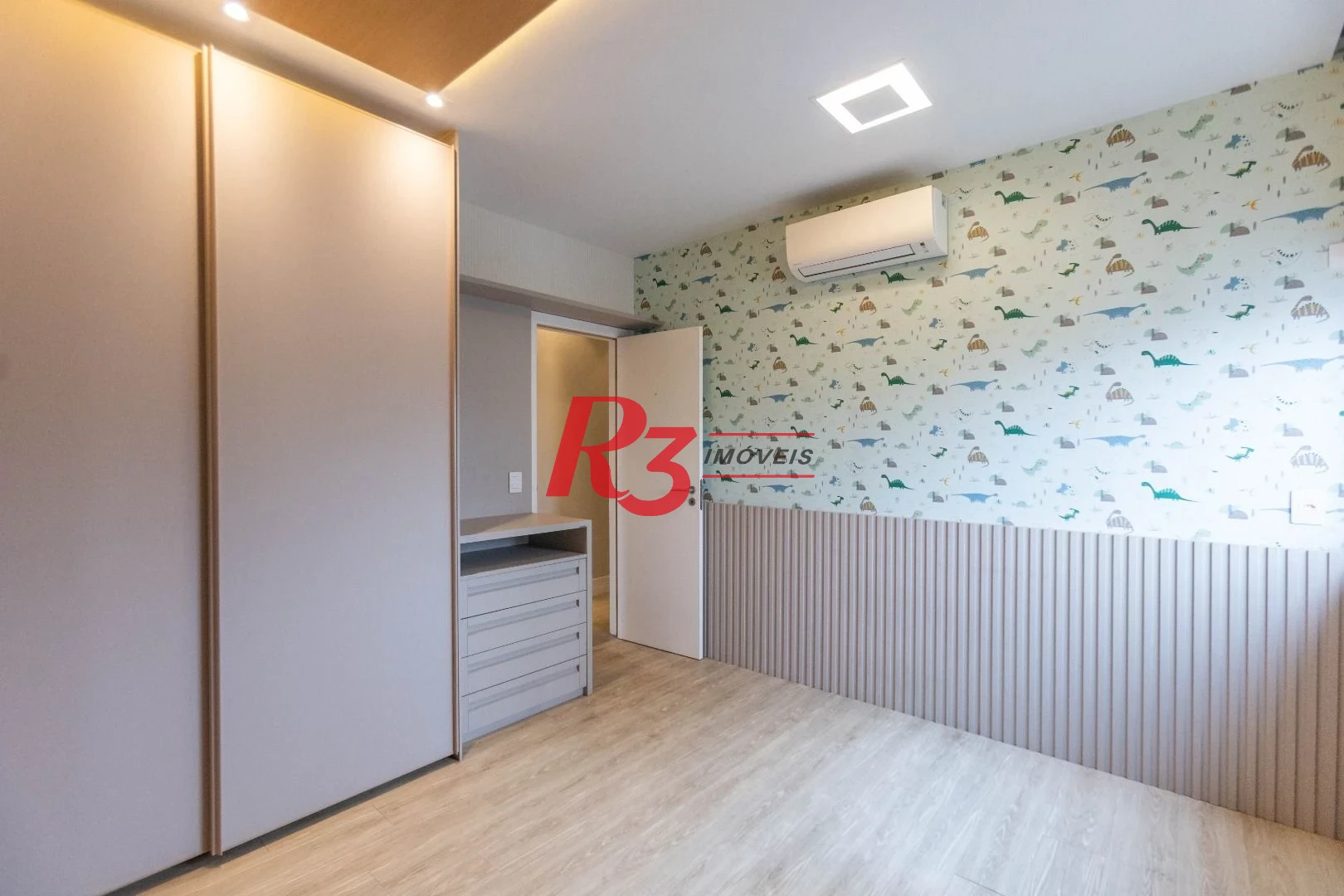 Apartamento com 2 dormitórios à venda, 145 m² por R$ 2.480.000,00 - Boqueirão - Santos/SP