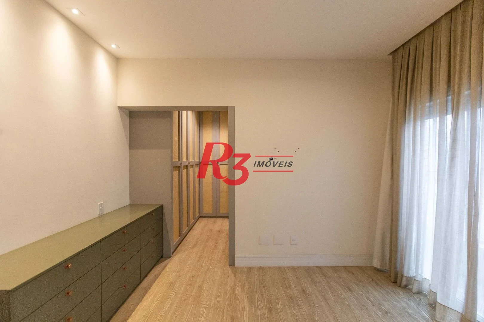 Apartamento com 2 dormitórios à venda, 145 m² por R$ 2.480.000,00 - Boqueirão - Santos/SP