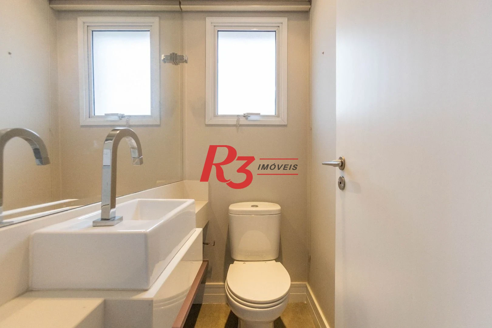 Apartamento com 2 dormitórios à venda, 145 m² por R$ 2.480.000,00 - Boqueirão - Santos/SP