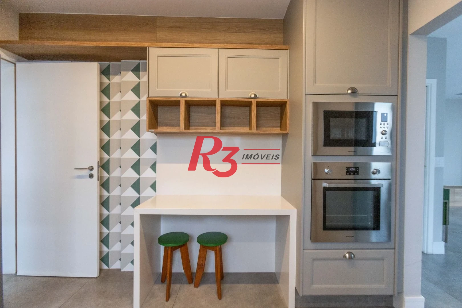 Apartamento com 2 dormitórios à venda, 145 m² por R$ 2.480.000,00 - Boqueirão - Santos/SP