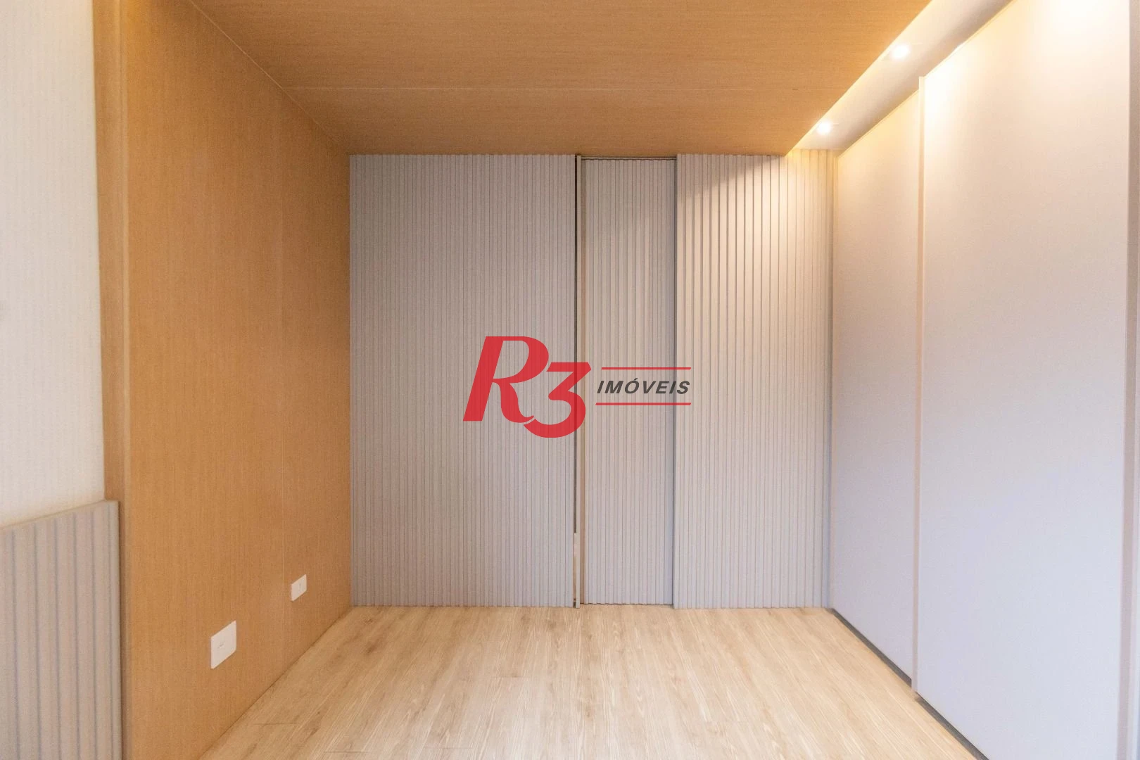 Apartamento com 2 dormitórios à venda, 145 m² por R$ 2.480.000,00 - Boqueirão - Santos/SP
