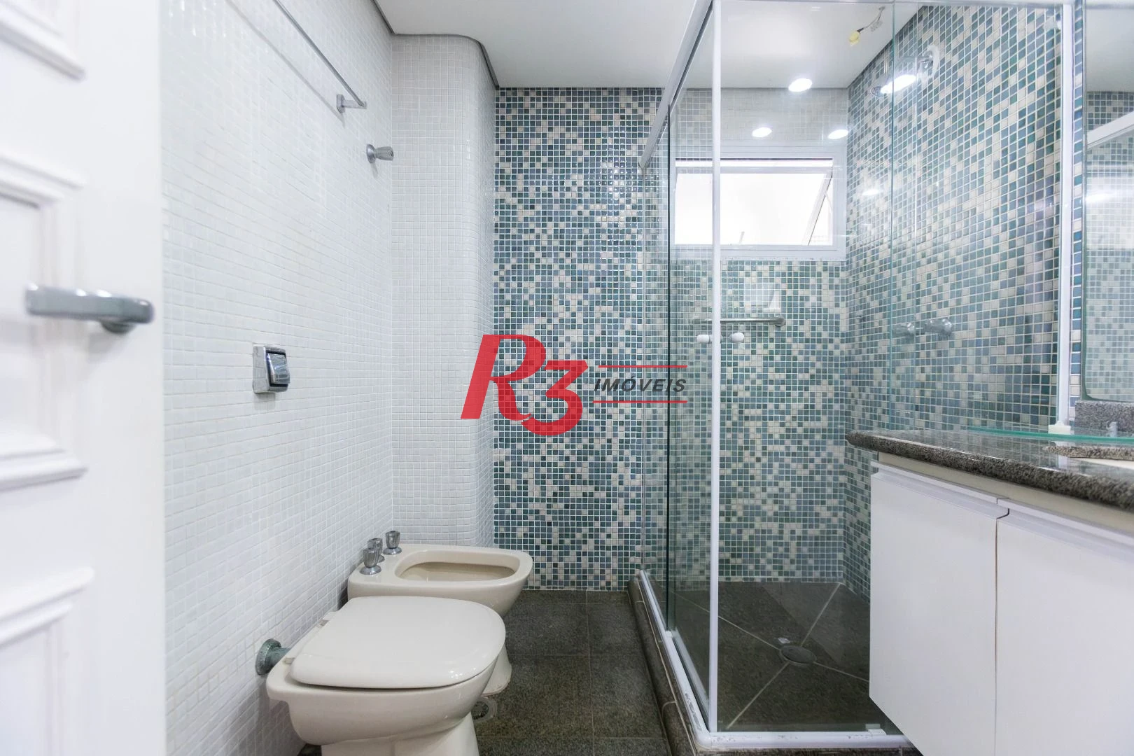 Apartamento para alugar, 197 m² por R$ 9.500,00/mês - José Menino - Santos/SP