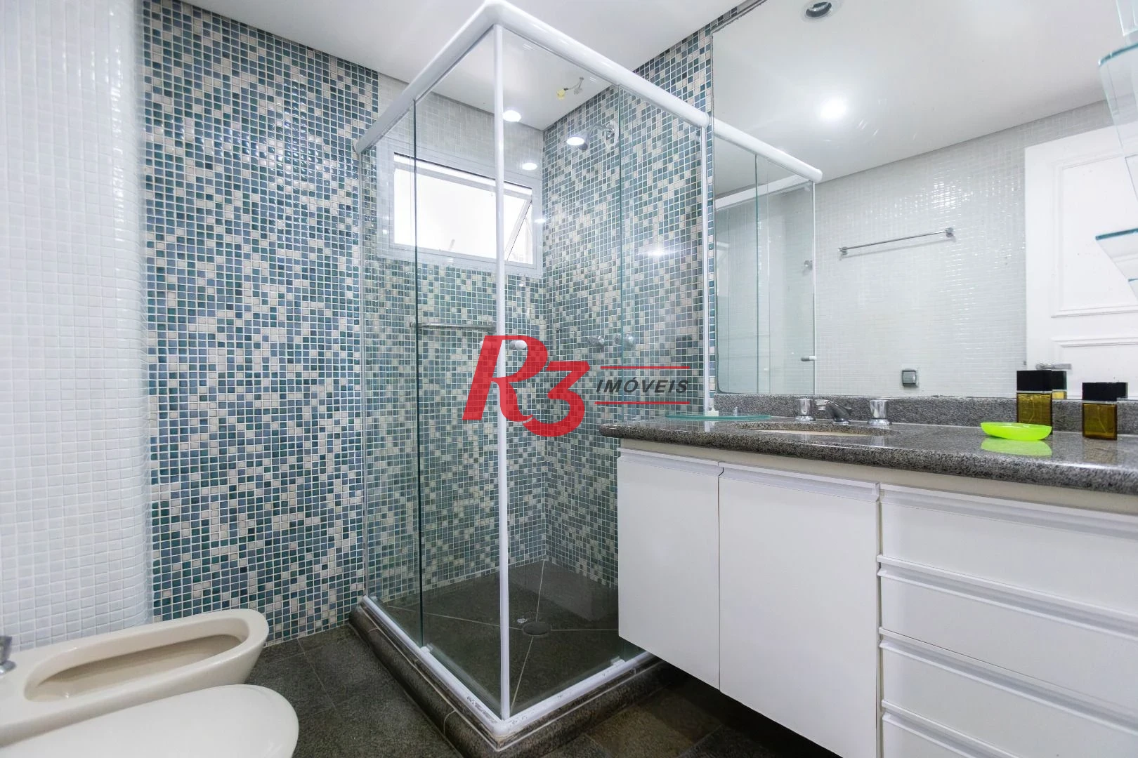 Apartamento para alugar, 197 m² por R$ 9.500,00/mês - José Menino - Santos/SP