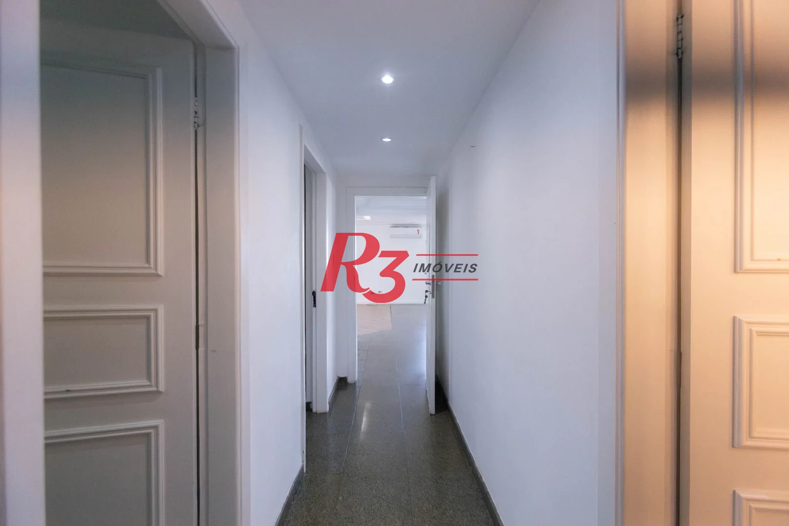 Apartamento para alugar, 197 m² por R$ 9.500,00/mês - José Menino - Santos/SP