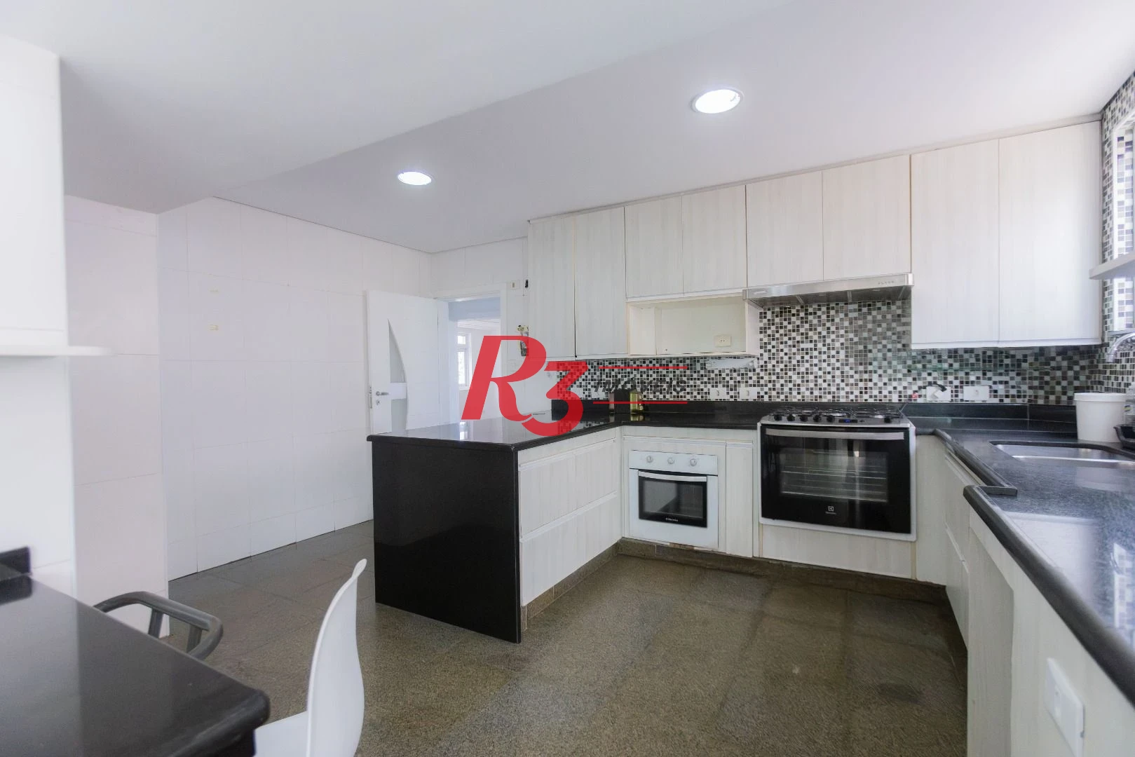 Apartamento para alugar, 197 m² por R$ 9.500,00/mês - José Menino - Santos/SP