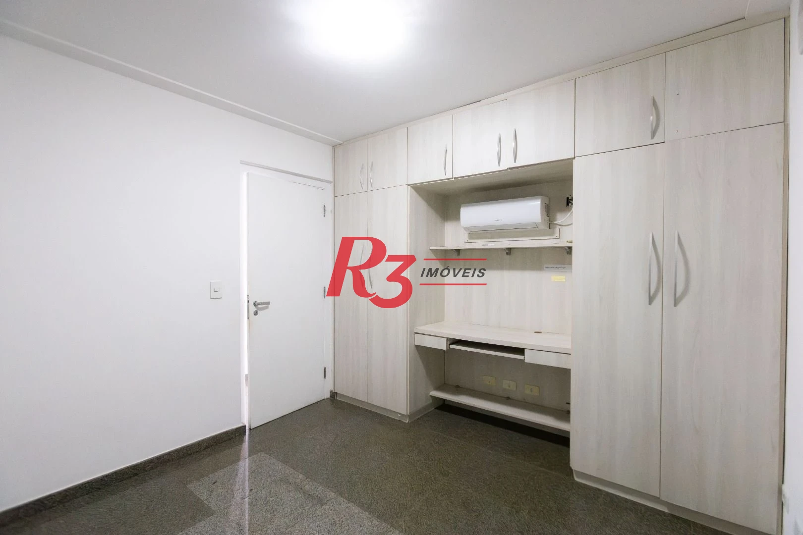 Apartamento para alugar, 197 m² por R$ 9.500,00/mês - José Menino - Santos/SP