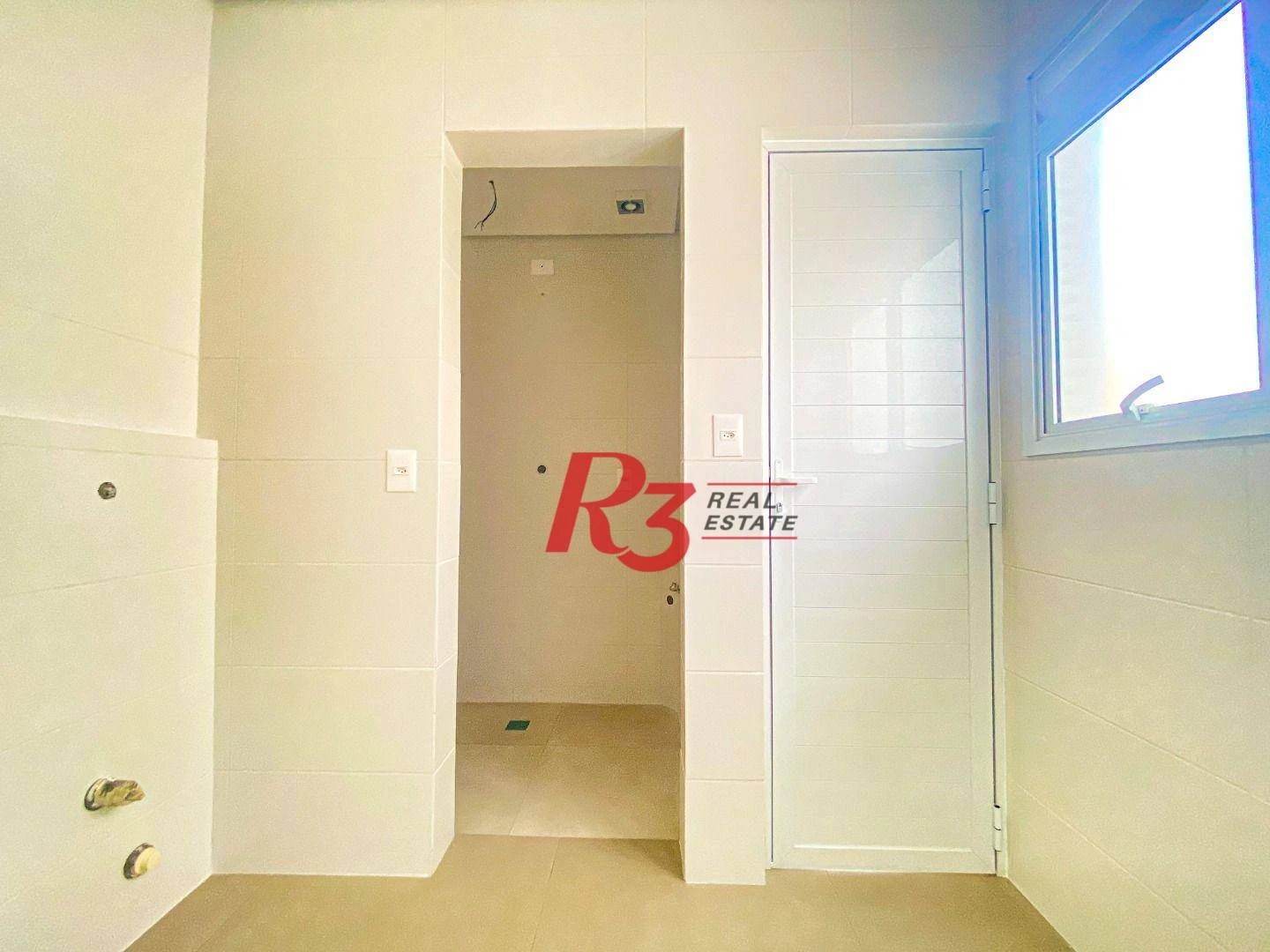 Apartamento com 2 dormitórios à venda, 107 m² por R$ 1.790.000,00 - Pompéia - Santos/SP