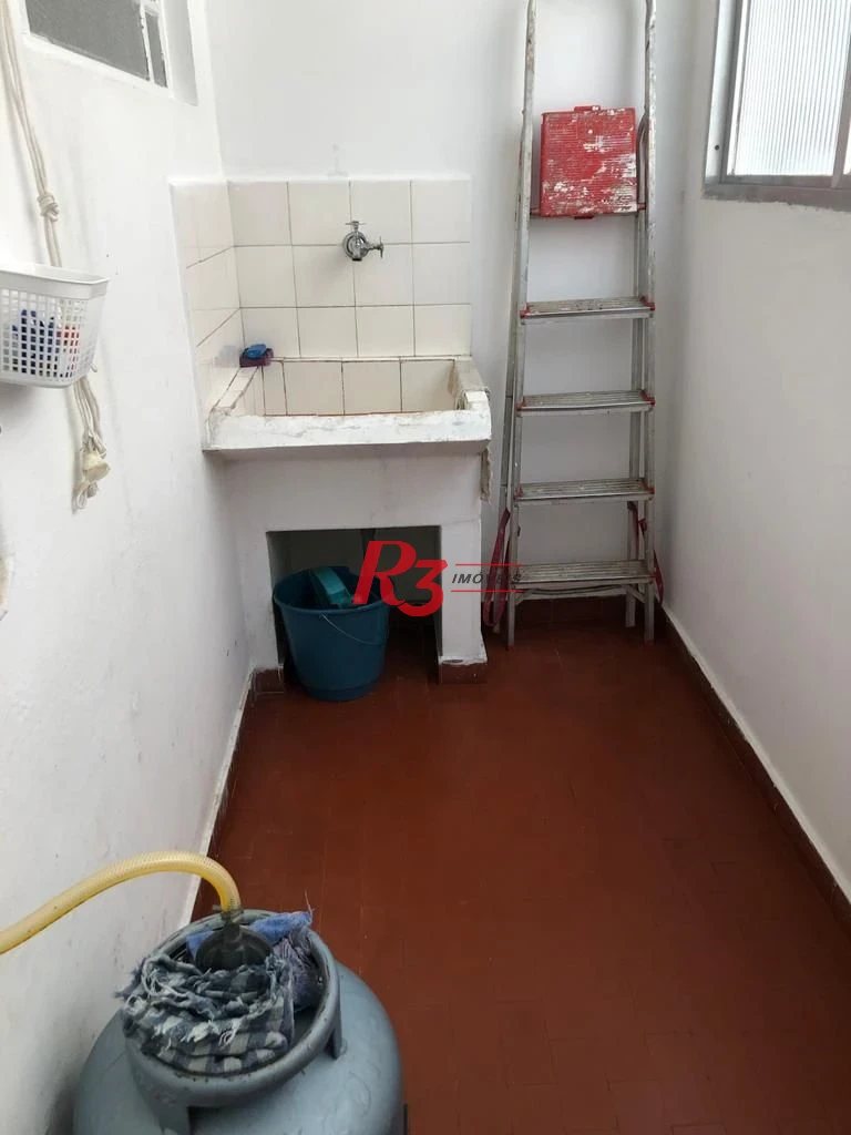 Apartamento frente a Praia! vista lateral, 70 m², 2 dorms, 1 wc, área de serviço, 1 vaga - itararé