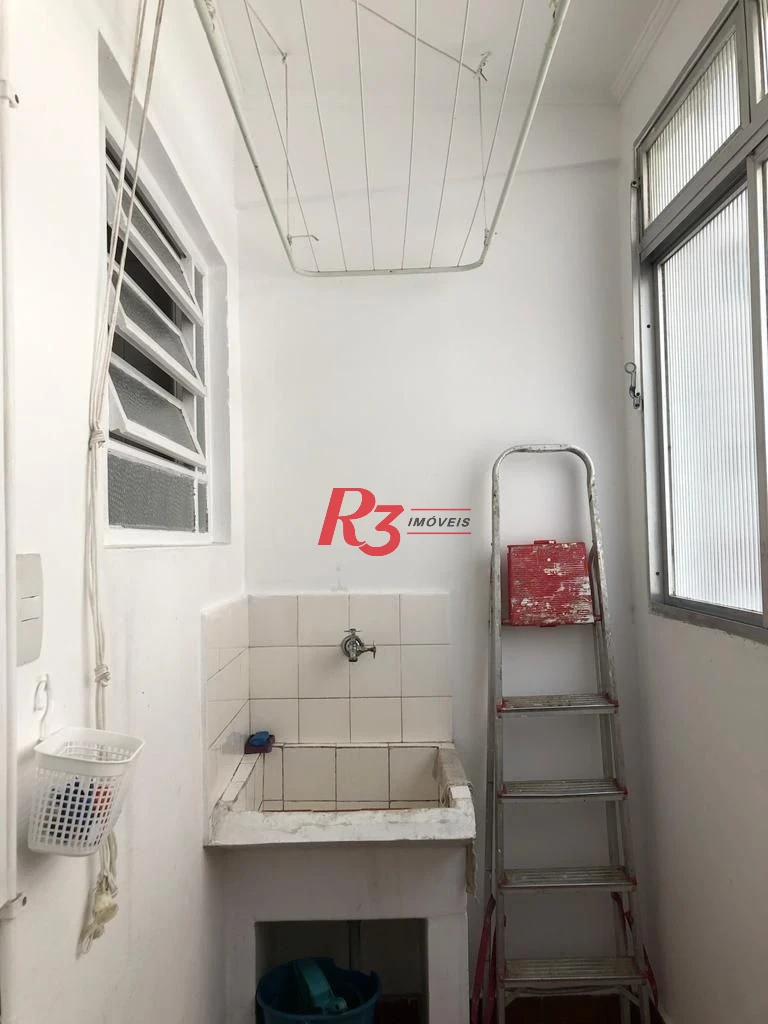 Apartamento frente a Praia! vista lateral, 70 m², 2 dorms, 1 wc, área de serviço, 1 vaga - itararé