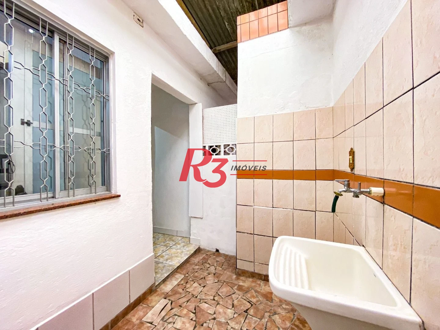 Casa com 2 dormitórios à venda, 102 m² por R$ 630.000,00 - Marapé - Santos/SP