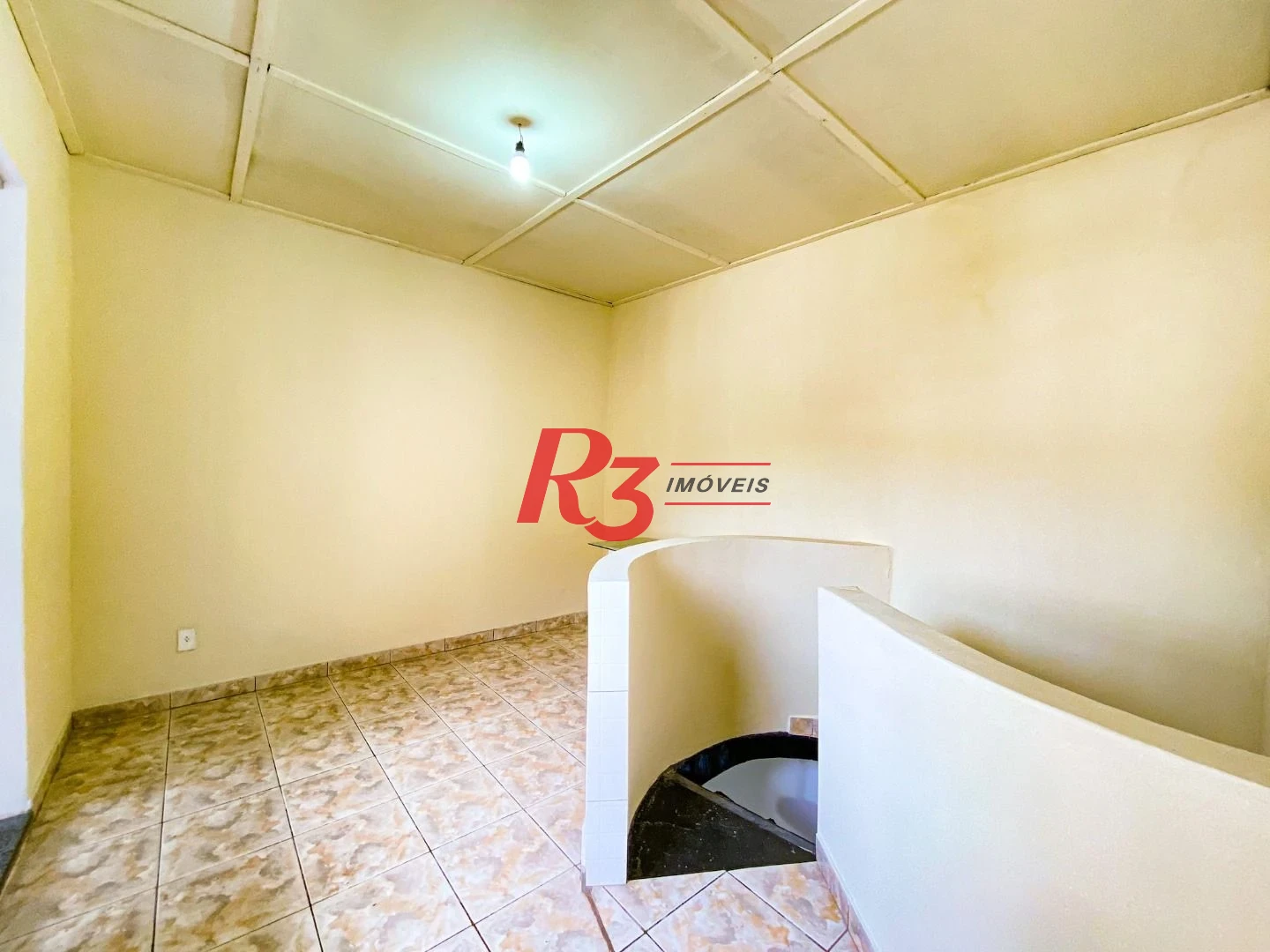 Casa com 2 dormitórios à venda, 102 m² por R$ 630.000,00 - Marapé - Santos/SP