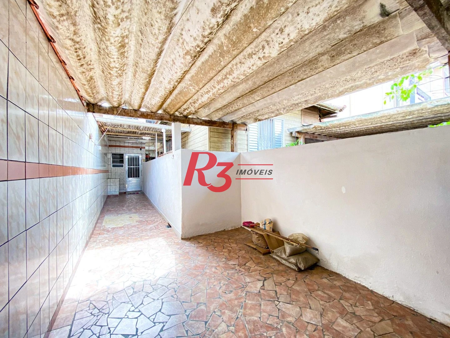 Casa com 2 dormitórios à venda, 102 m² por R$ 630.000,00 - Marapé - Santos/SP