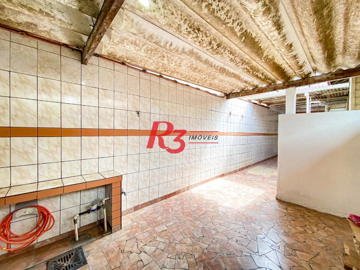 Casa com 2 dormitórios à venda, 102 m² por R$ 630.000,00 - Marapé - Santos/SP