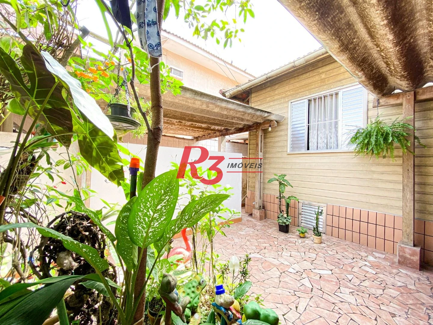 Casa com 2 dormitórios à venda, 102 m² por R$ 630.000,00 - Marapé - Santos/SP