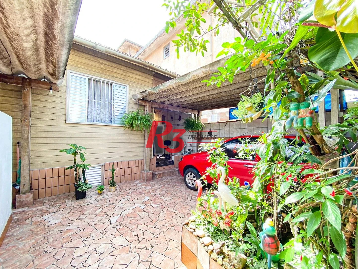 Casa com 2 dormitórios à venda, 102 m² por R$ 630.000,00 - Marapé - Santos/SP