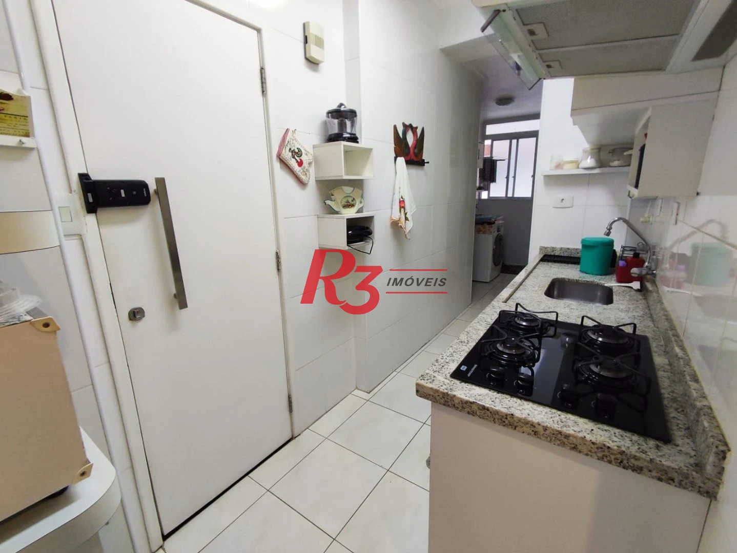 Apartamento com 2 dormitórios à venda, 92 m² por R$ 660.000,00 - Gonzaga - Santos/SP