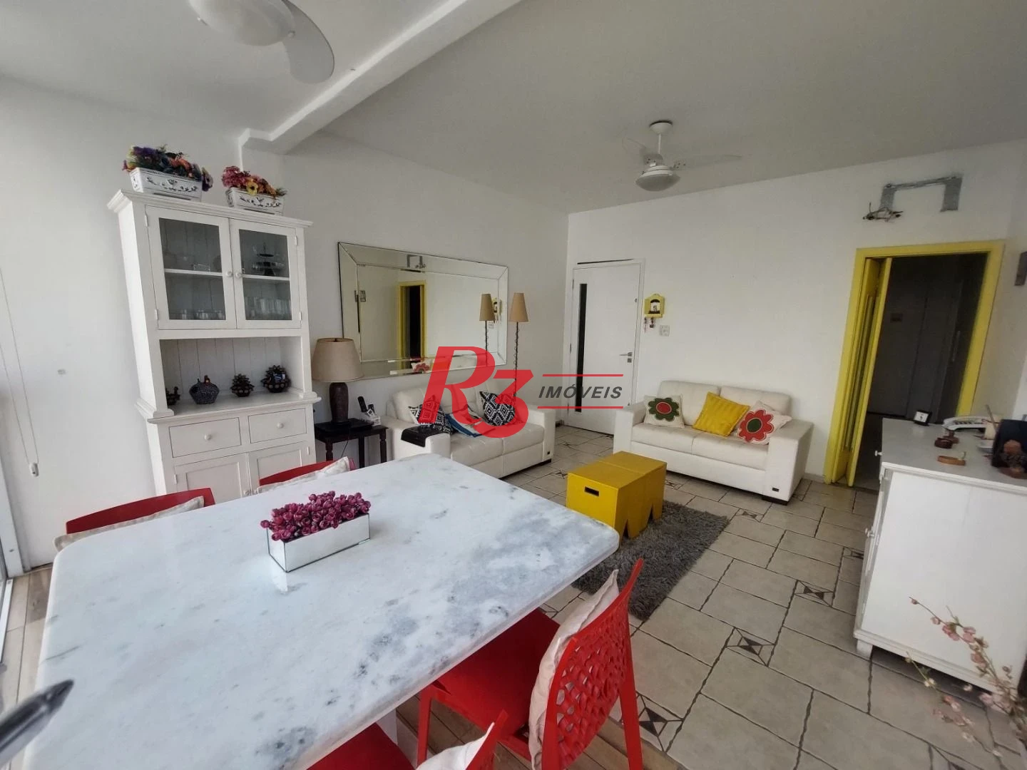 Apartamento com 2 dormitórios à venda, 92 m² por R$ 660.000,00 - Gonzaga - Santos/SP