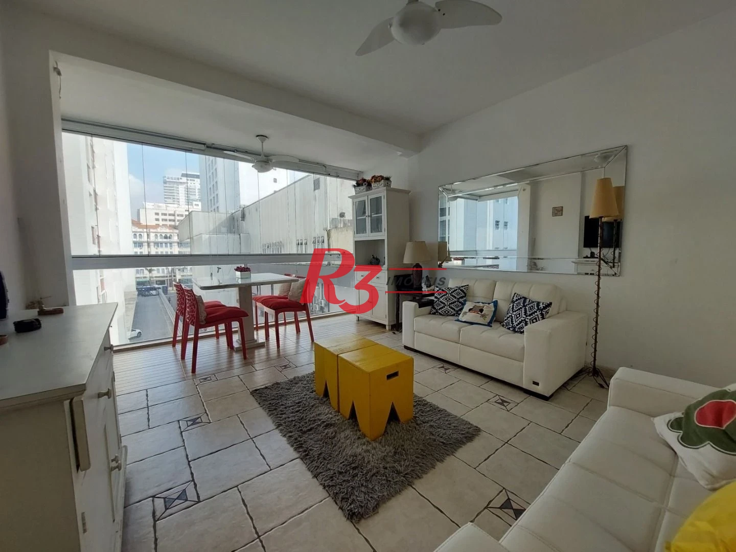 Apartamento com 2 dormitórios à venda, 92 m² por R$ 660.000,00 - Gonzaga - Santos/SP