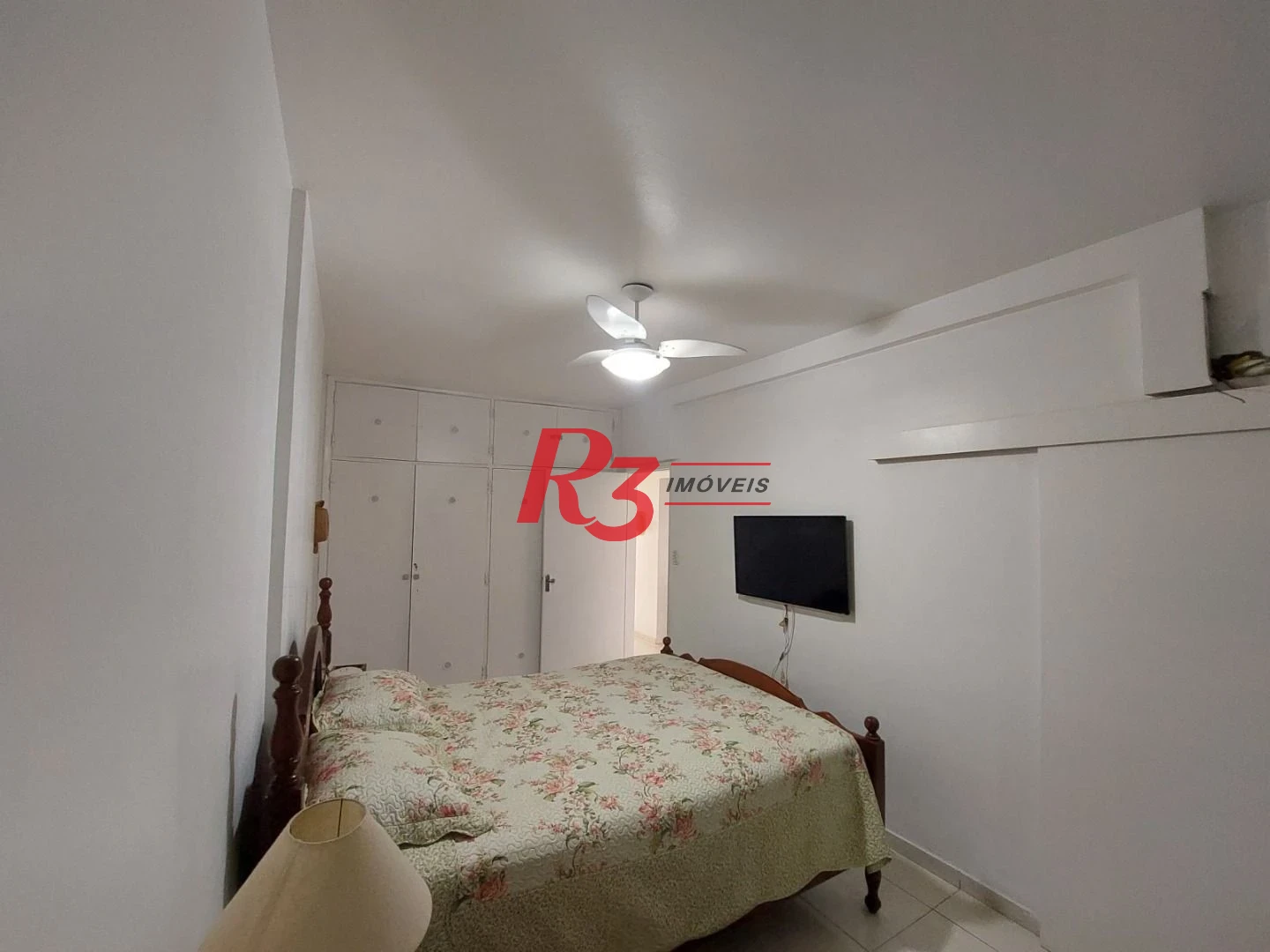 Apartamento com 2 dormitórios à venda, 92 m² por R$ 660.000,00 - Gonzaga - Santos/SP