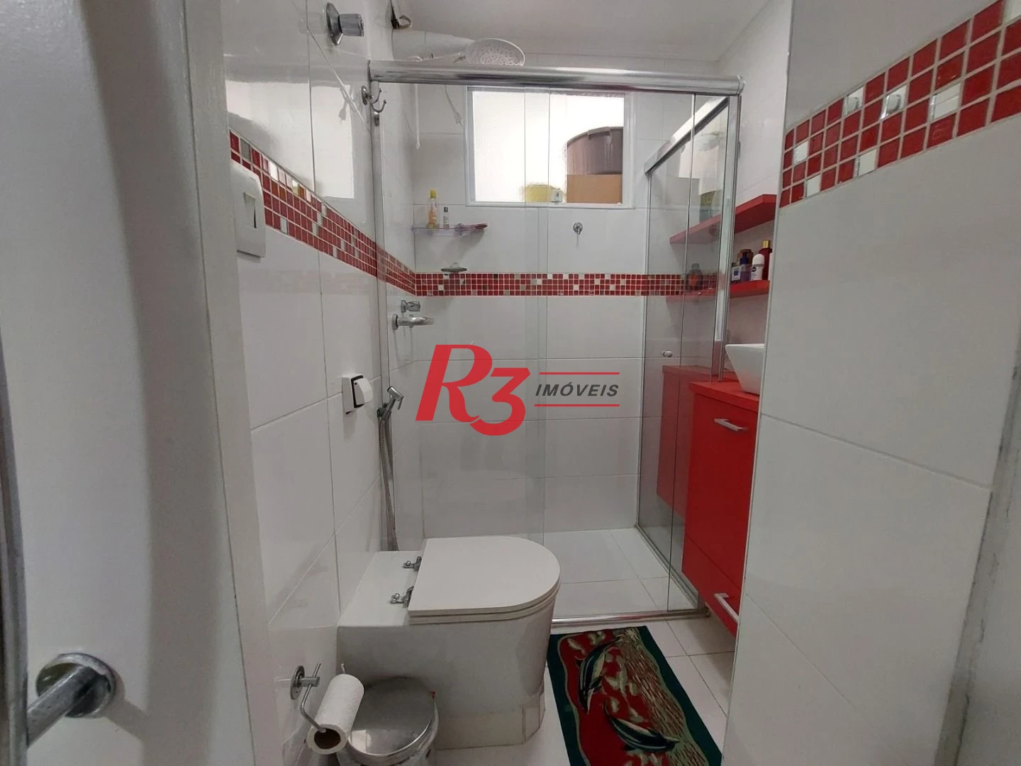 Apartamento com 2 dormitórios à venda, 92 m² por R$ 660.000,00 - Gonzaga - Santos/SP