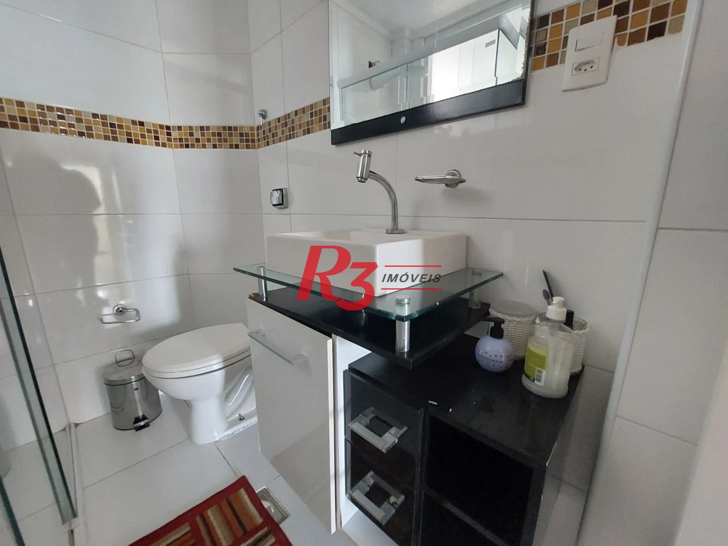 Apartamento com 2 dormitórios à venda, 92 m² por R$ 660.000,00 - Gonzaga - Santos/SP