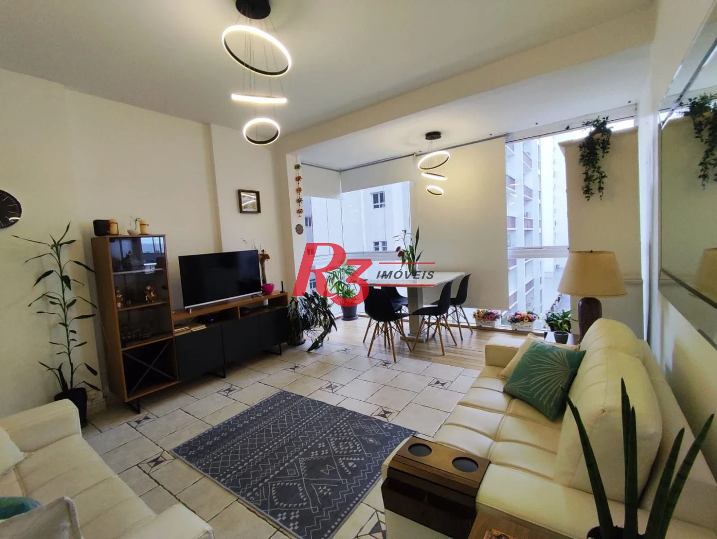 Apartamento com 2 dormitórios à venda, 92 m² por R$ 660.000,00 - Gonzaga - Santos/SP
