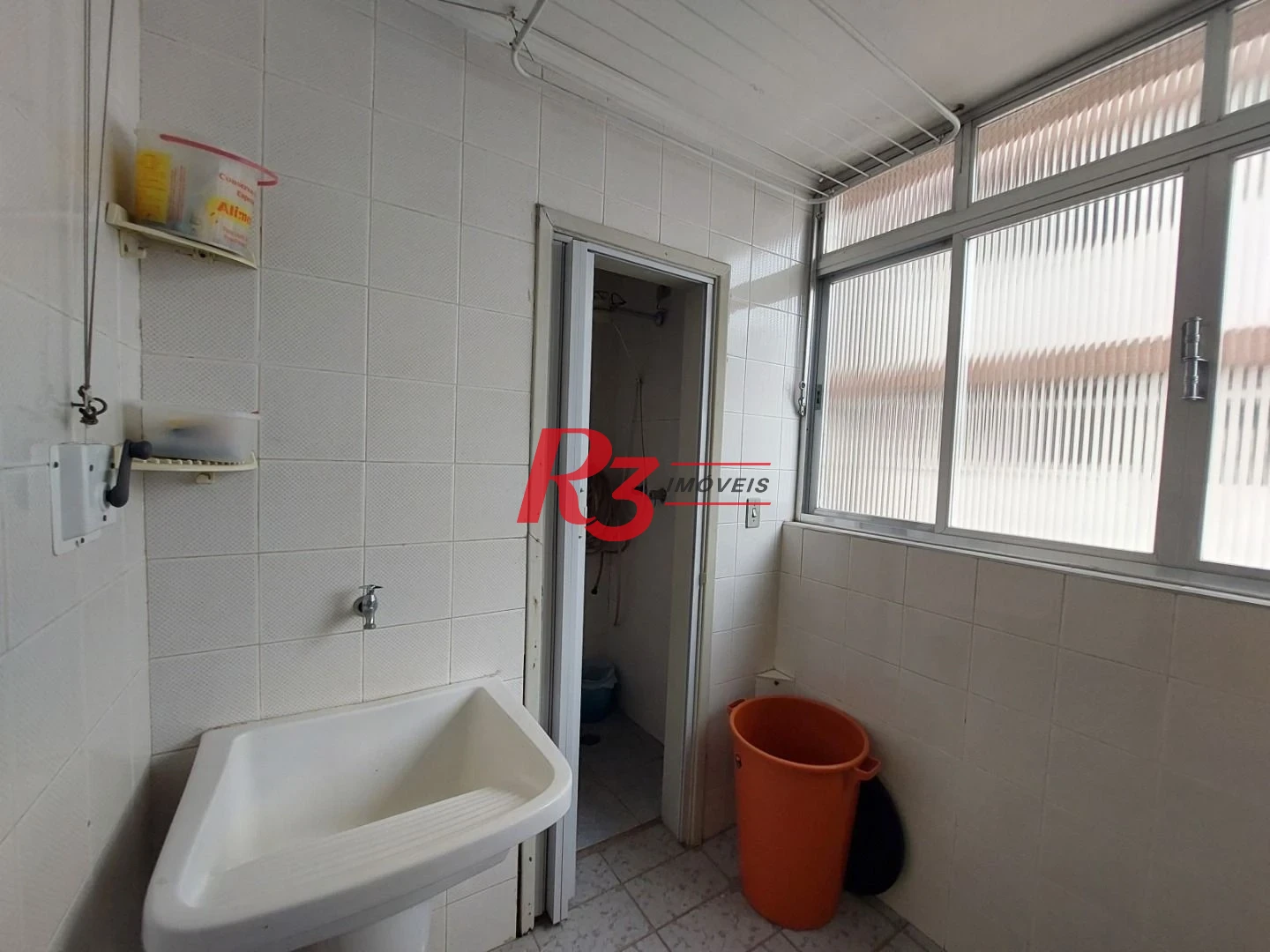 Apartamento com 2 dormitórios à venda, 92 m² por R$ 660.000,00 - Gonzaga - Santos/SP