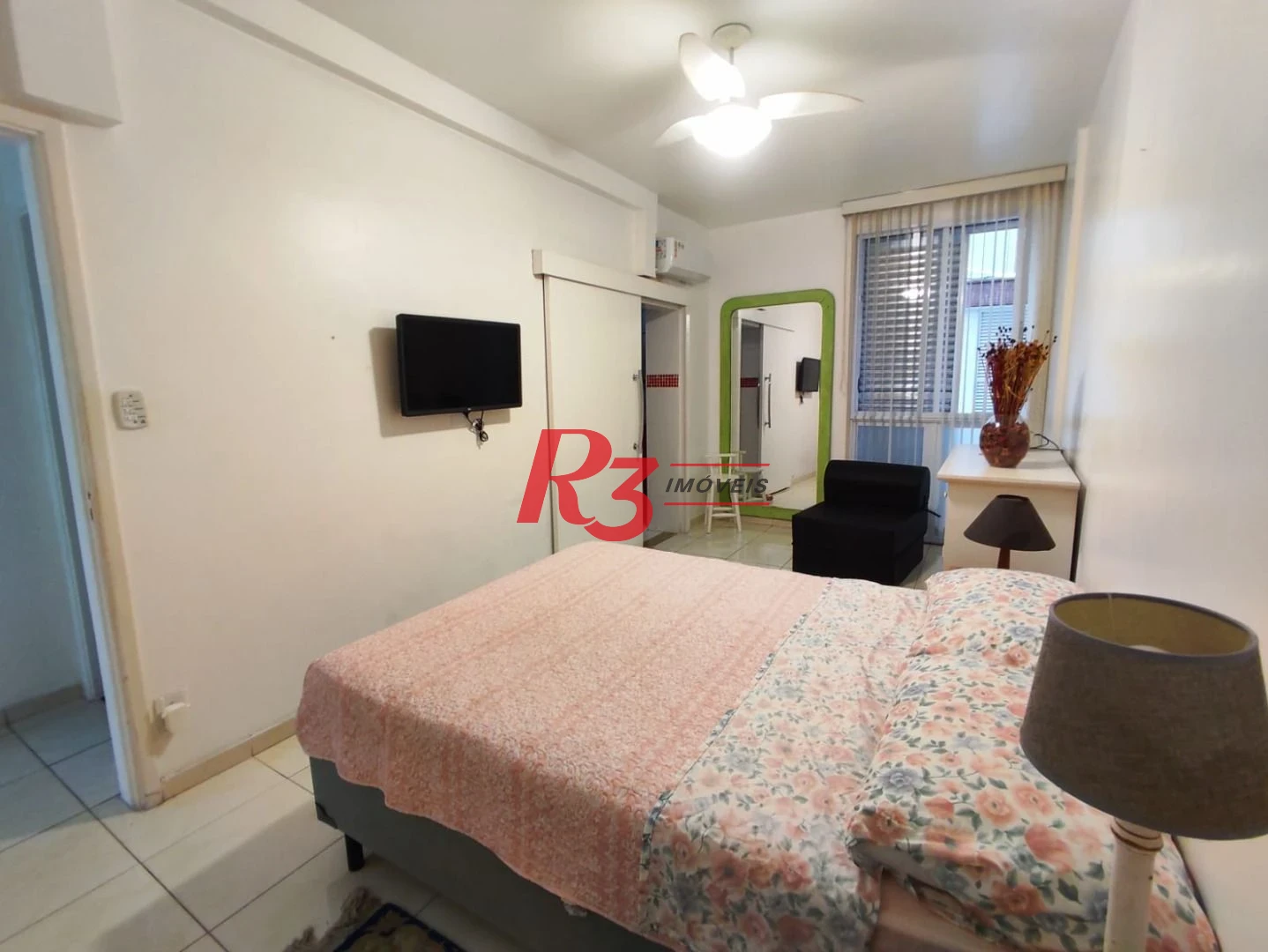 Apartamento com 2 dormitórios à venda, 92 m² por R$ 660.000,00 - Gonzaga - Santos/SP