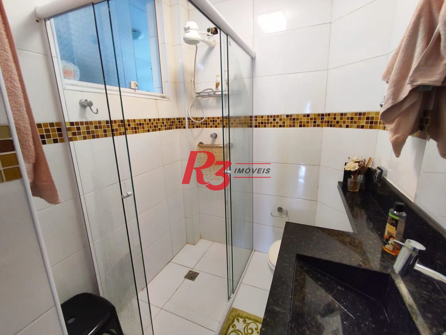 Apartamento com 2 dormitórios à venda, 92 m² por R$ 660.000,00 - Gonzaga - Santos/SP