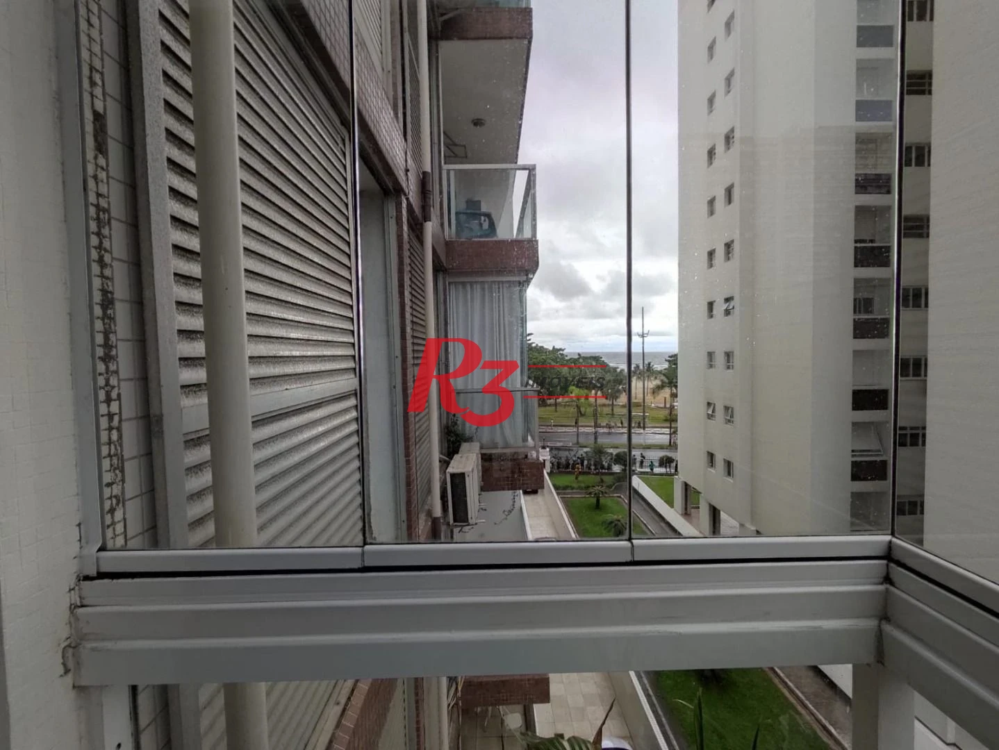 Apartamento com 2 dormitórios à venda, 92 m² por R$ 660.000,00 - Gonzaga - Santos/SP