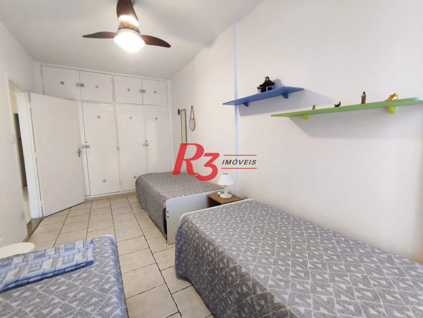 Apartamento com 2 dormitórios à venda, 92 m² por R$ 660.000,00 - Gonzaga - Santos/SP