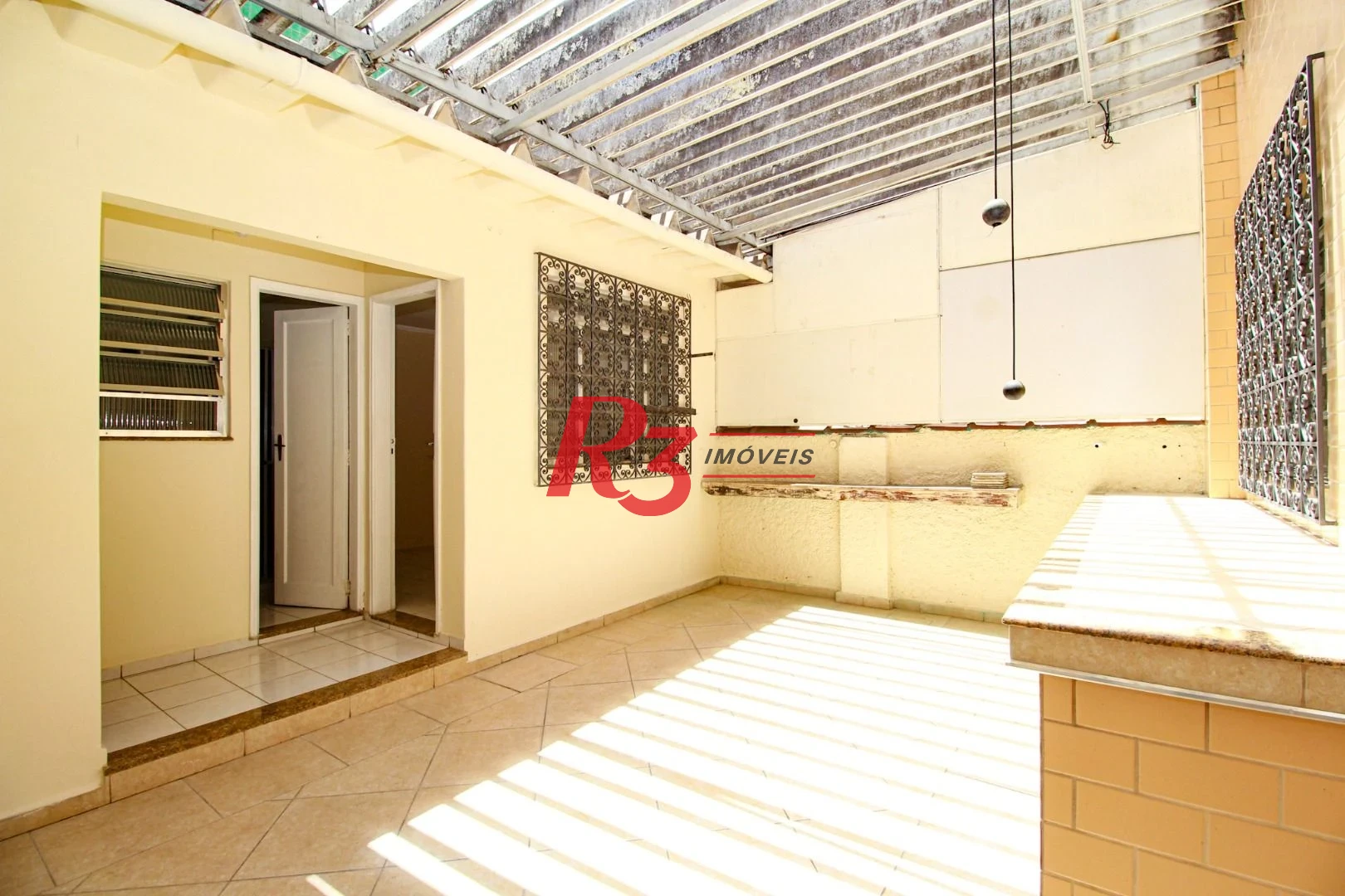 Sobrado para alugar, 224 m² por R$ 7.900,00/mês - Embaré - Santos/SP