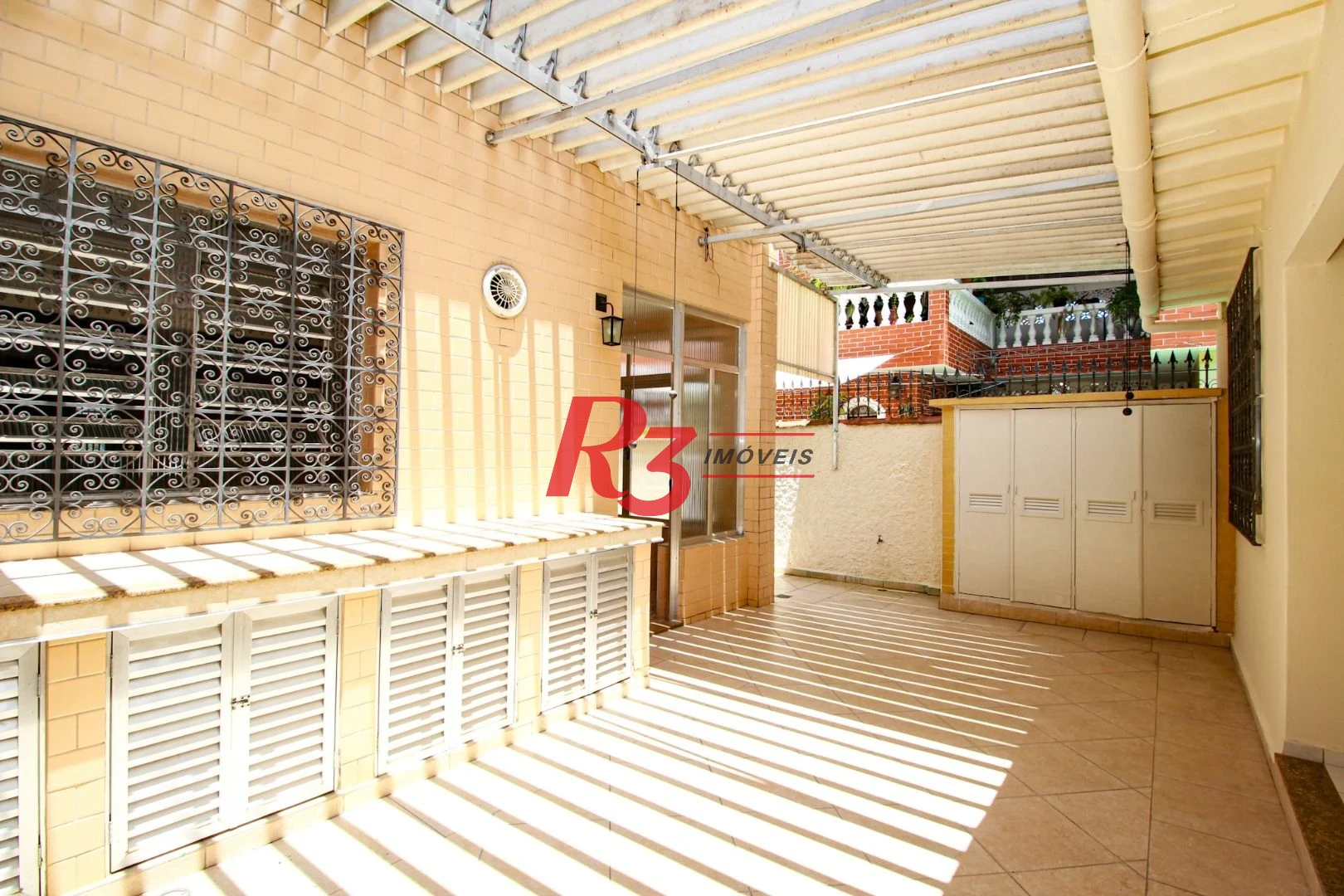 Sobrado para alugar, 224 m² por R$ 7.900,00/mês - Embaré - Santos/SP