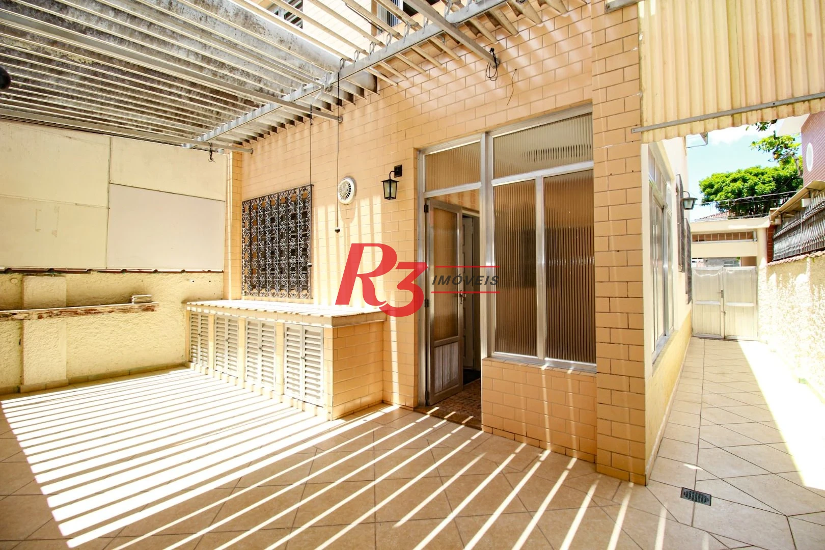 Sobrado para alugar, 224 m² por R$ 7.900,00/mês - Embaré - Santos/SP