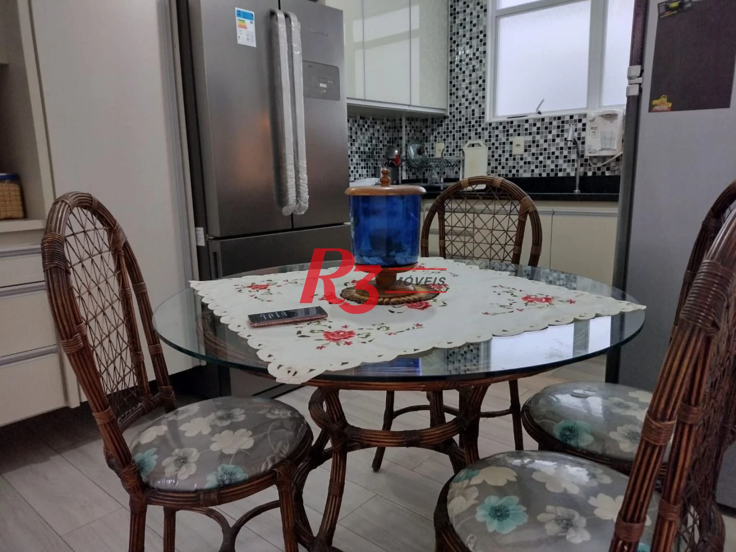 Casa Village para venda, 3 dorm (1 suíte),2 vagas no Estuário em Santos. SP