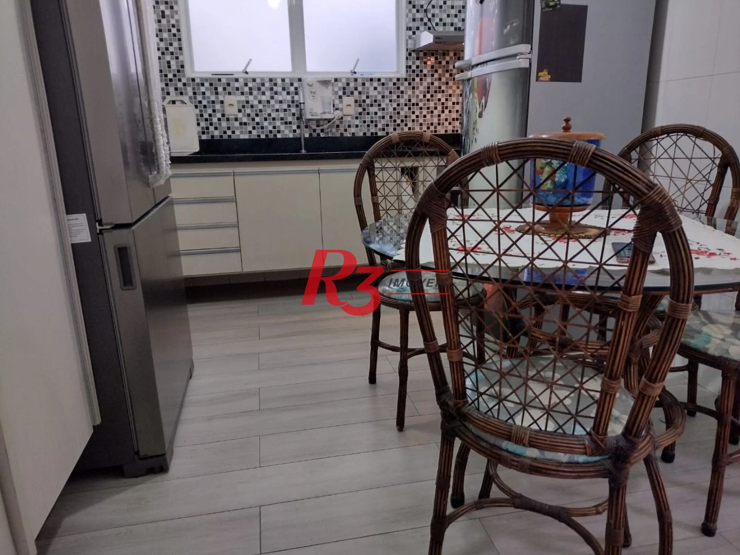Casa Village para venda, 3 dorm (1 suíte),2 vagas no Estuário em Santos. SP