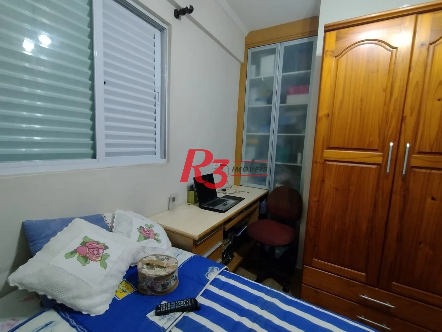 Casa Village para venda, 3 dorm (1 suíte),2 vagas no Estuário em Santos. SP