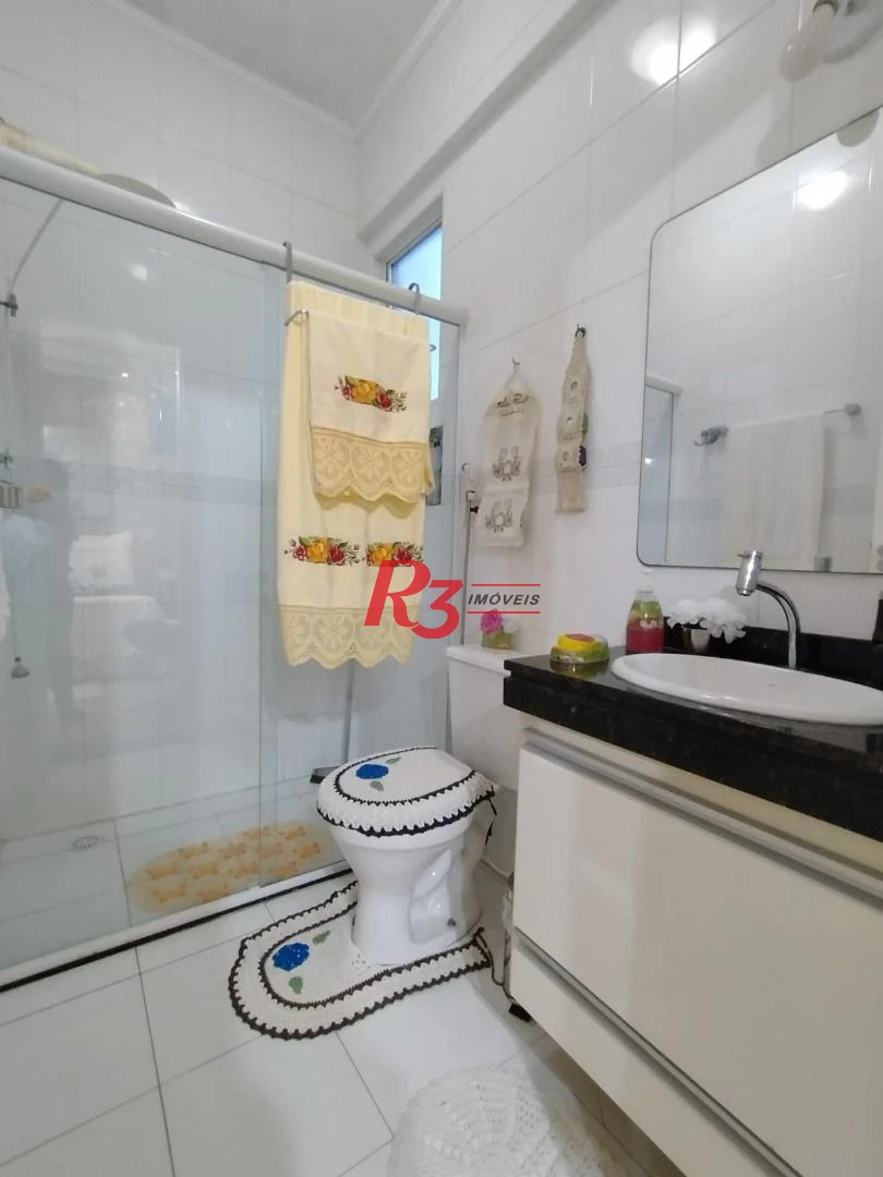 Casa Village para venda, 3 dorm (1 suíte),2 vagas no Estuário em Santos. SP