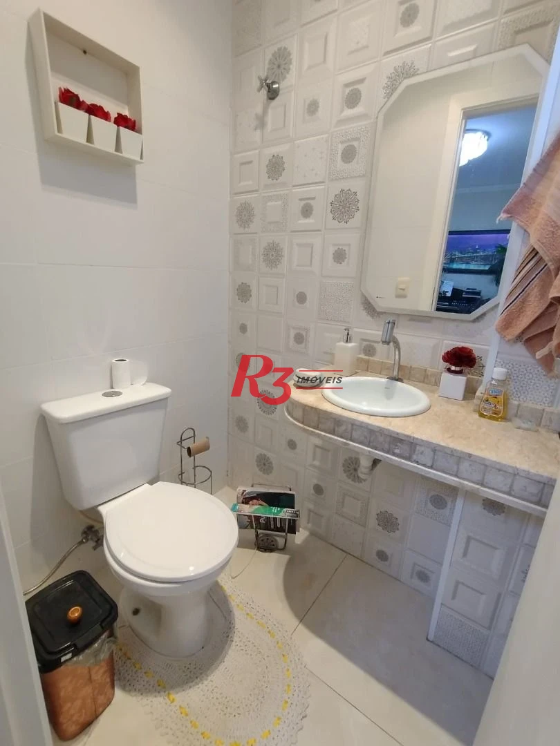Casa Village para venda, 3 dorm (1 suíte),2 vagas no Estuário em Santos. SP